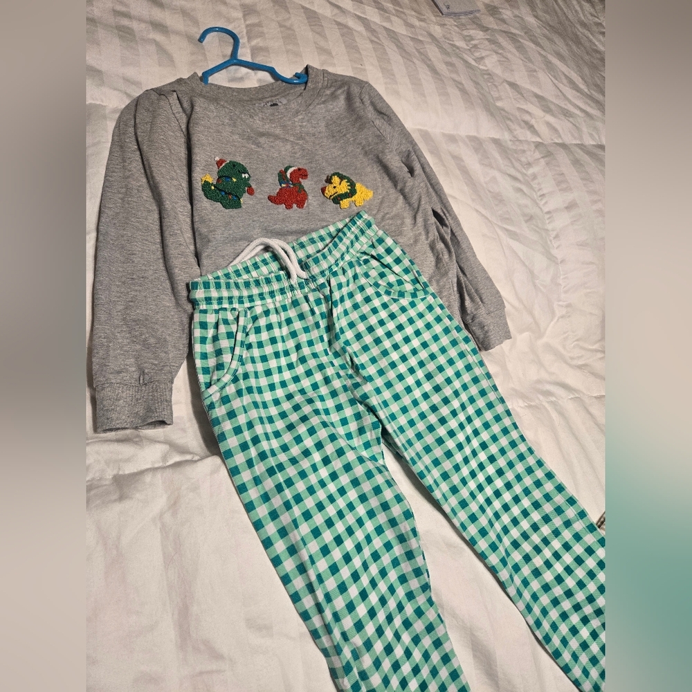 French Knot Christmas Dinos